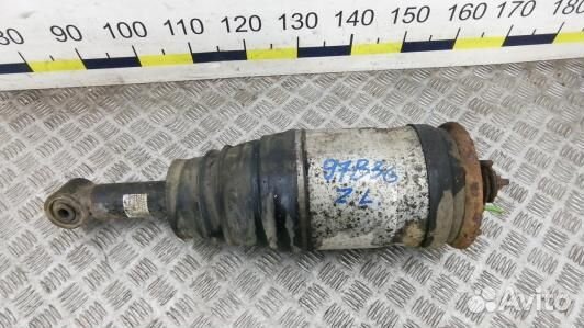 Стойка задняя правая land rover discovery 3 (97B36