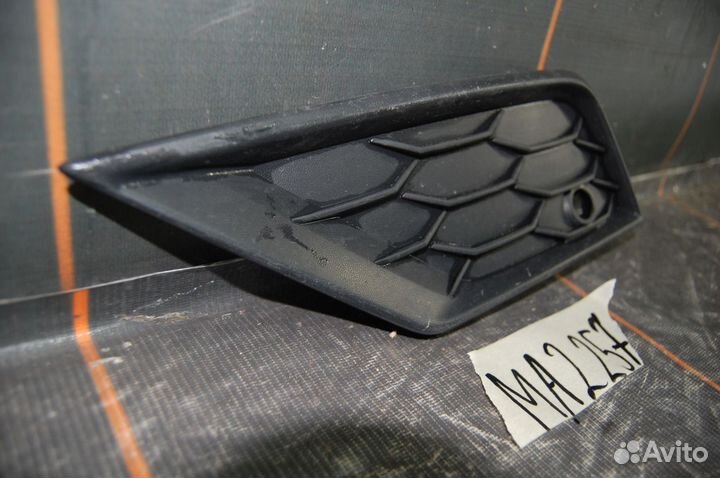 Заглушка фары птф левой-Volkswagen Tiguan 2