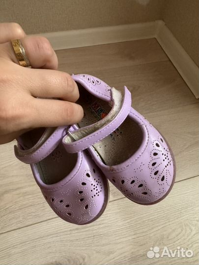 Кроссовки для девочки adidas 21 размер