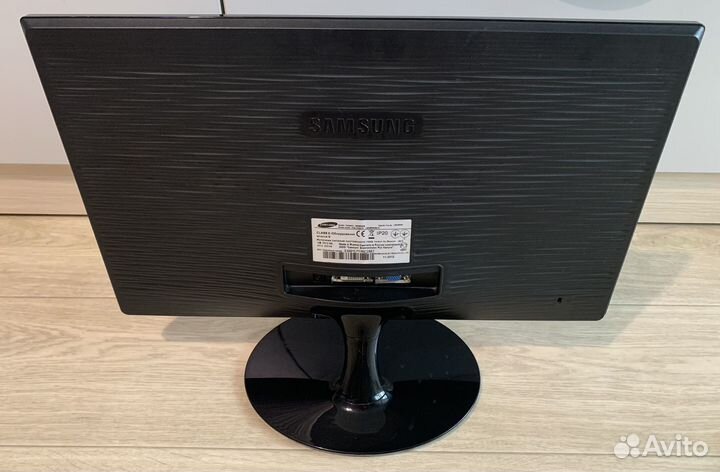 Монитор Samsung S22B300B