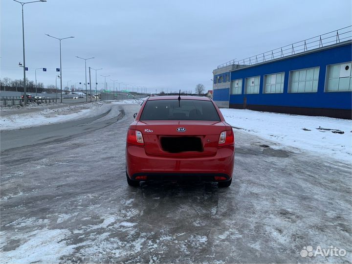 Kia Rio 1.4 МТ, 2009, битый, 170 000 км