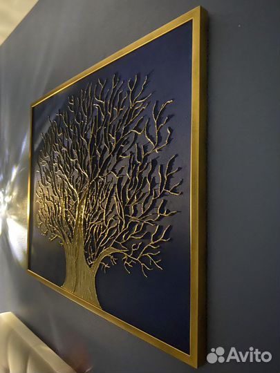 Интерьерная картина текстурная с золотом дерево
