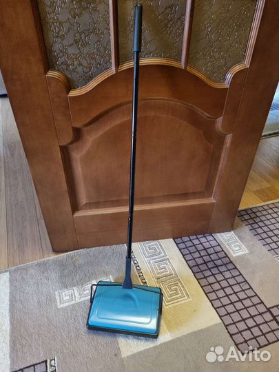Механический веник для ковров и пола новый