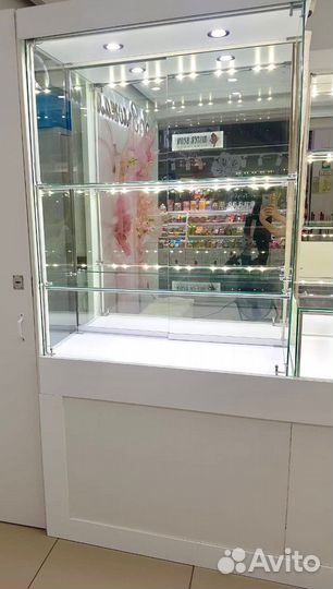 Витрины б/у стеклянные