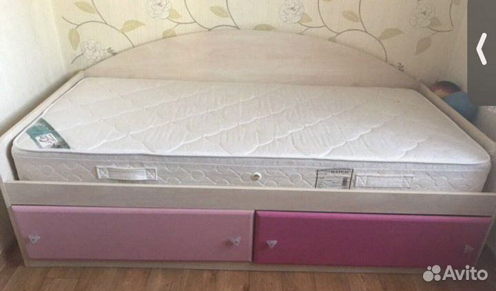 Мебель Снайт детская спальня парта комод кровать