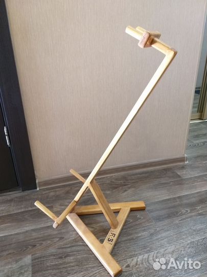 Стойка для гитар