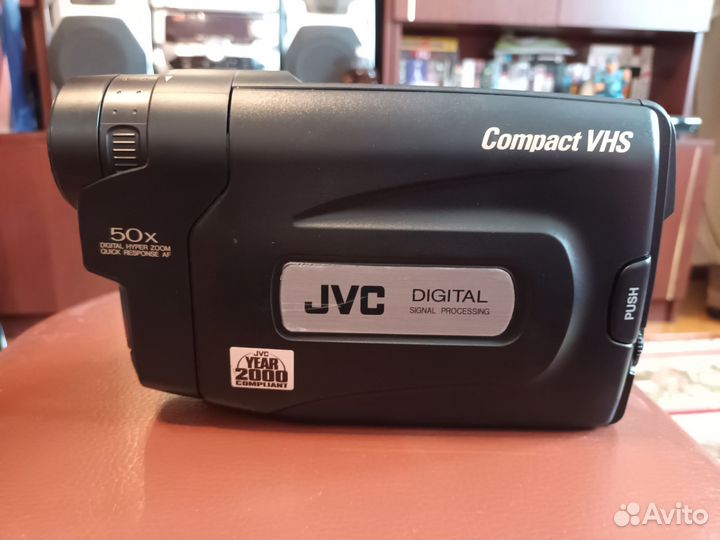 Видеокамера JVC кассетная