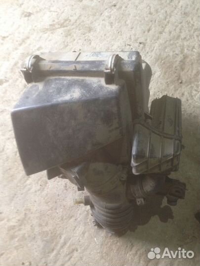 Корпус воздушного фильтра 2,0 Мазда 3