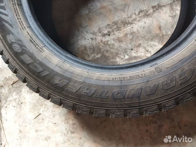 Dunlop Grandtrek Ice 02 215/60 R17