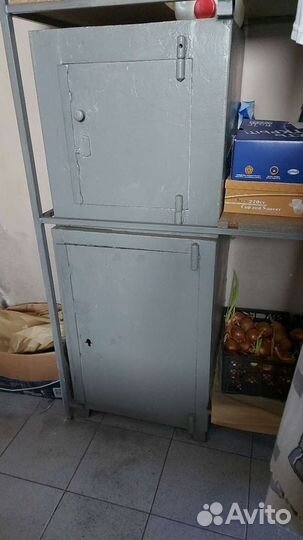 Железный сейф 2шт