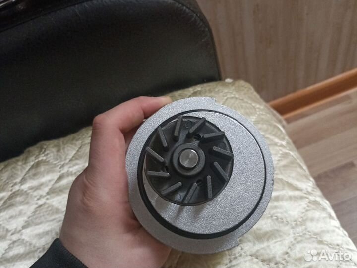 Водяная помпа на Chevrolet laccetii