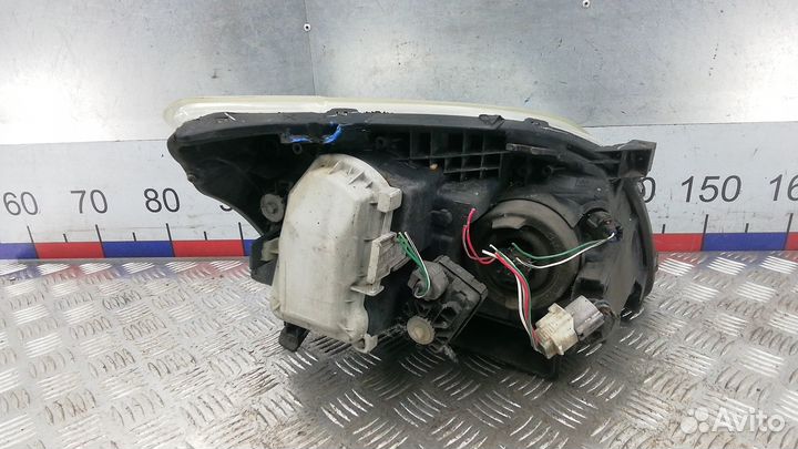 Фара Toyota Avensis T25 (2003-2008)