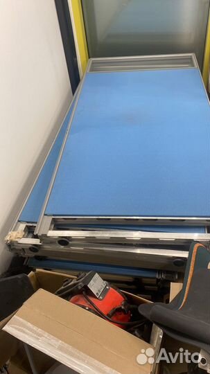 Перегородки для кол центра со столами