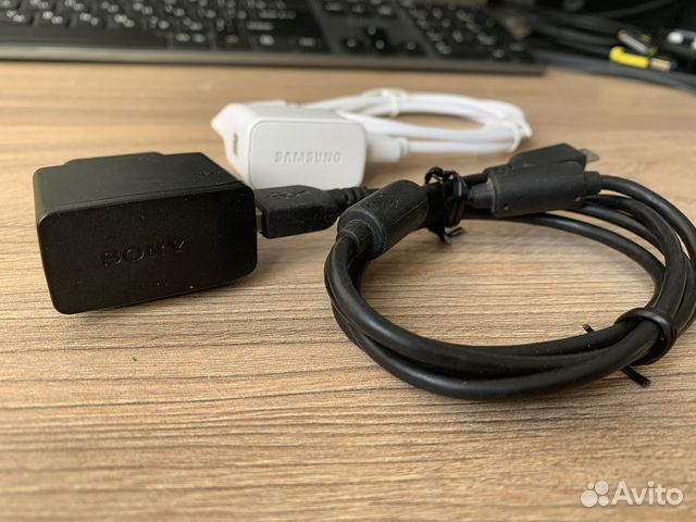 Зарядные устройства для iPhone, iPad и Android