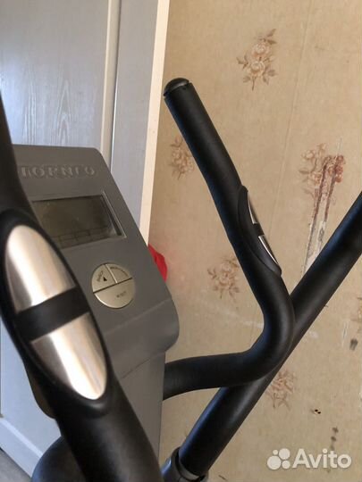 Эллиптический тренажер torneo