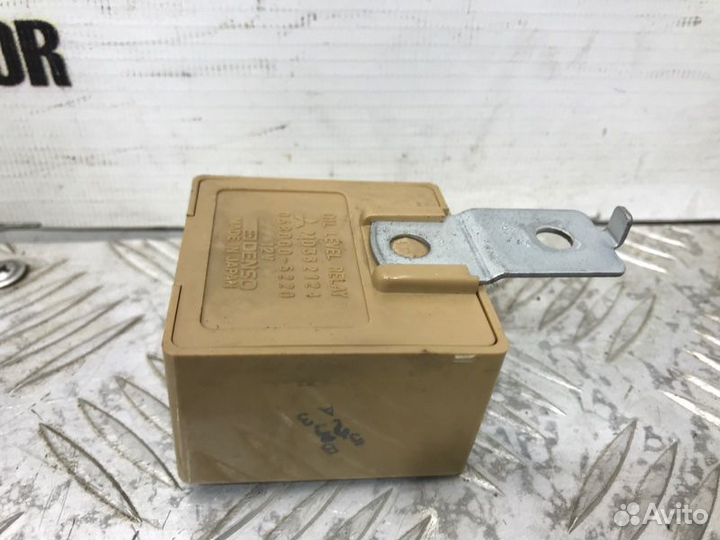 Реле уровня масла двигателя Mitsubishi Space Wagon