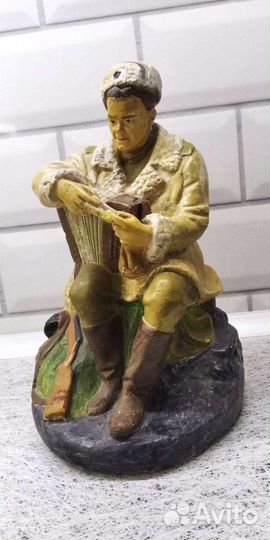 Статуэтка Василий Теркин