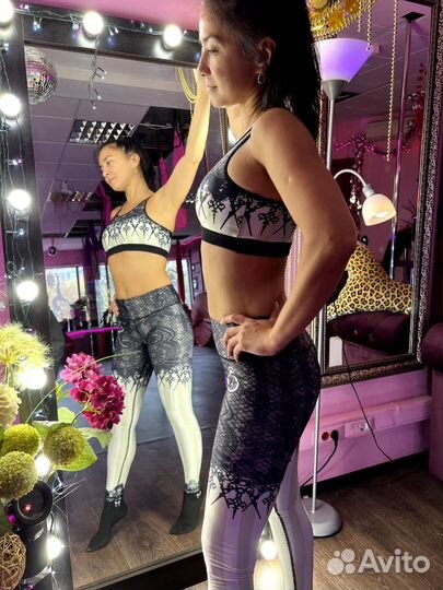 Спортивный костюм женский 42 44