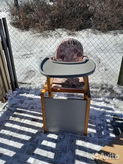 Детский стульчик для кормления