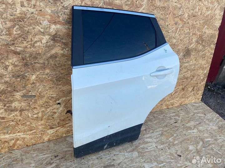 Дверь задняя левая nissan qashqai j11