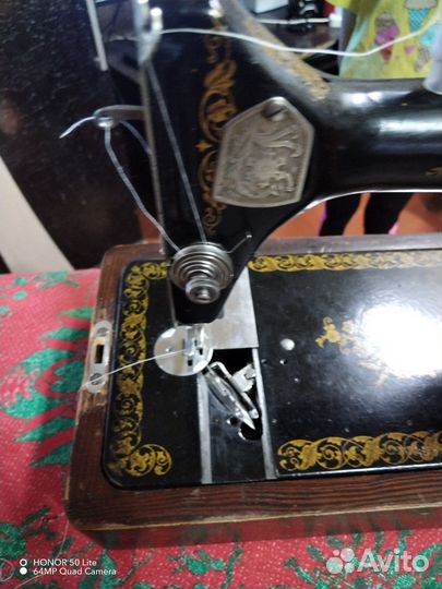 Швейная машинка зингер ручная