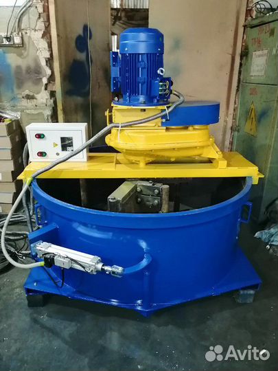 Бетоносмеситель принудительного типа эст-500