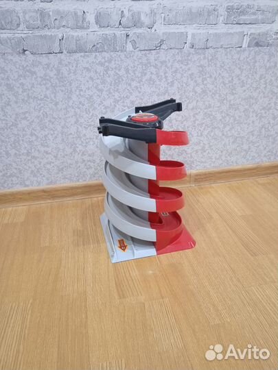 Парковка, трек, станция спасения elc