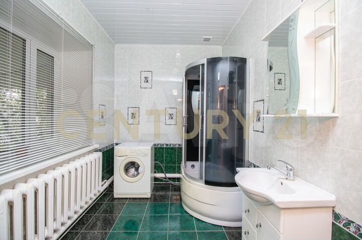 Дом 192,5 м² на участке 15,5 сот.