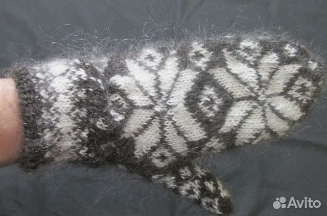 Варежки пуховые (ручная вязка узорами жаккарда)