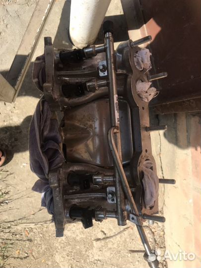 Калектор впускной