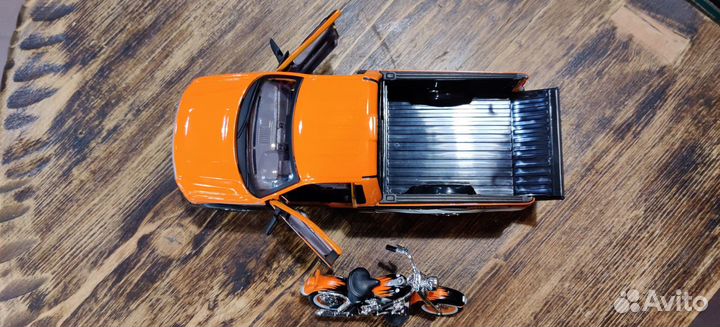 Модель авто Ford F-150 STX и мото Flh Duo Glide