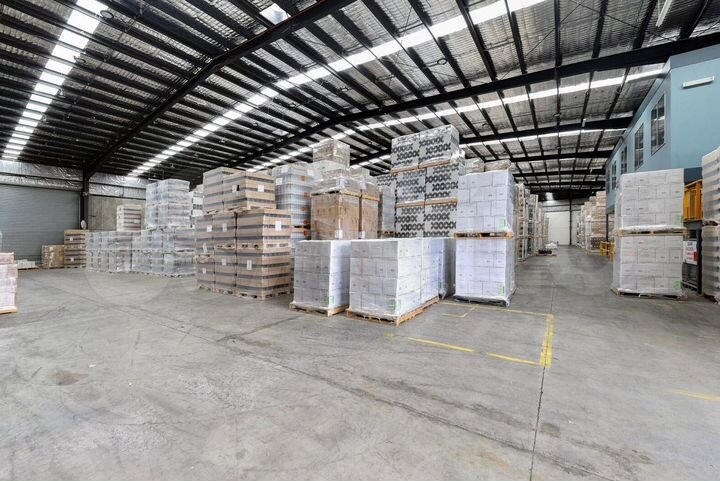 Склад, 5900 м²