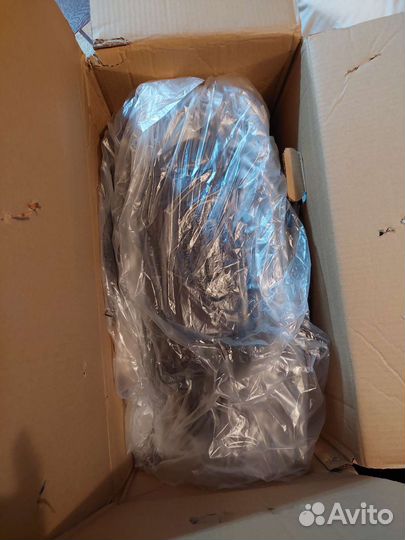 Кресло-коляска для инвалидов и кресло с санитарным