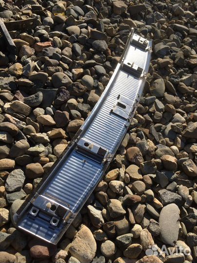 Volkswagen touareg накладка багажника хром