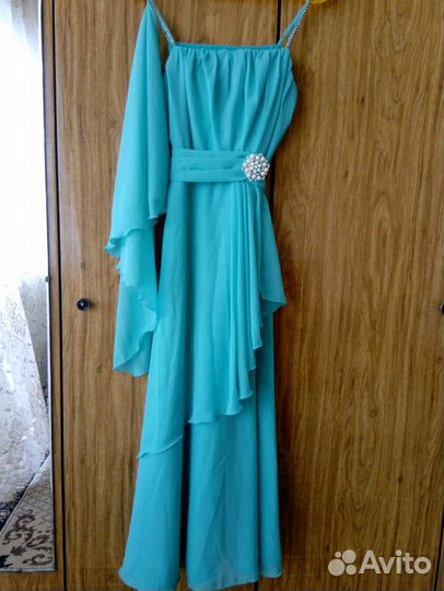 Платье вечернее