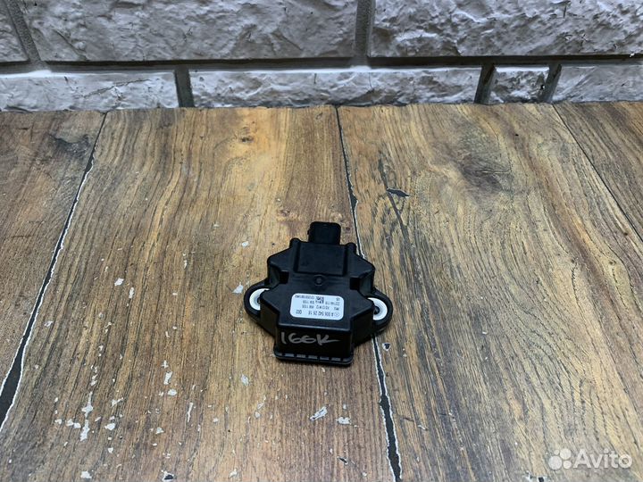 Mercedes Benz W166 GL Датчик ускорения