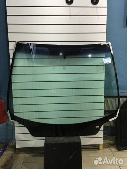 Лобовое стекло Peugeot 307