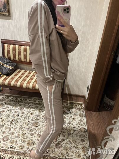 Спортивный костюм