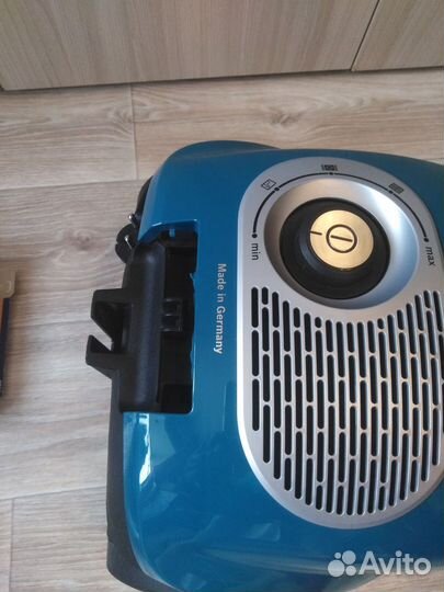 Пылесос Bosch Bgl35mov27 /01