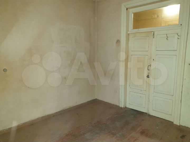 4-к. квартира, 79 м², 1/4 эт.