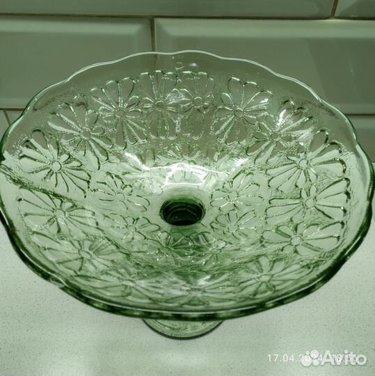 Ваза для фруктов на ножке СССР. Стаканы Корея