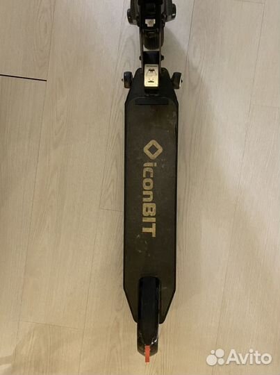 Электросамокат iconbit