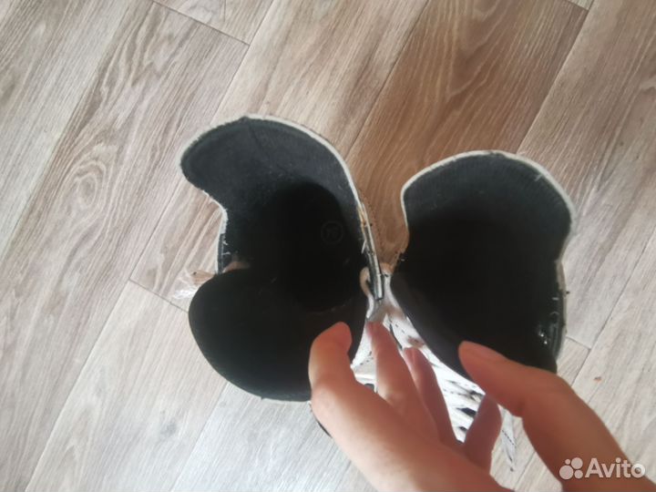 Коньки хоккейные 34 размер