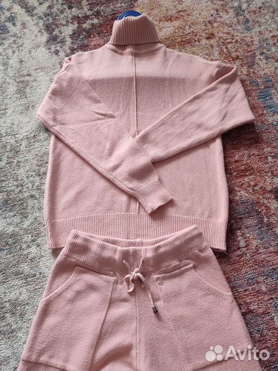 Костюм женский 44 46