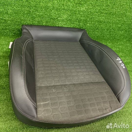 Сиденье переднее правое Opel Astra J 2012 2251090