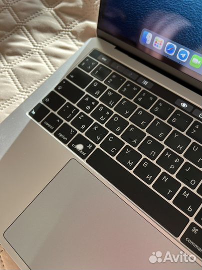 Apple MacBook Pro 13 2019 16gb 256 gb