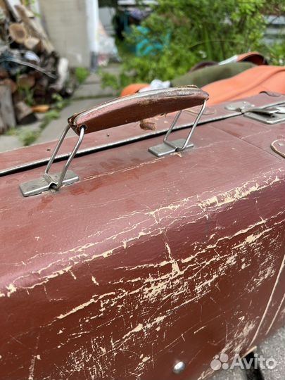 Старинный чемодан