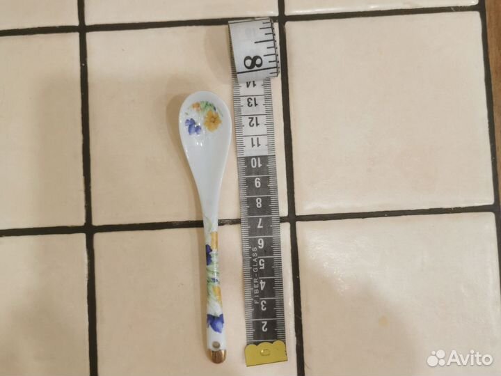 Фарфоровая чайная ложка