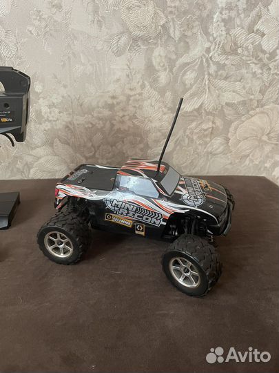 Машина на радиоуправлении mini recon