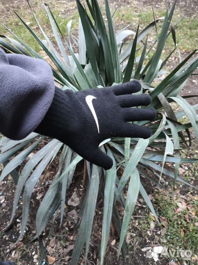 Перчатки nike